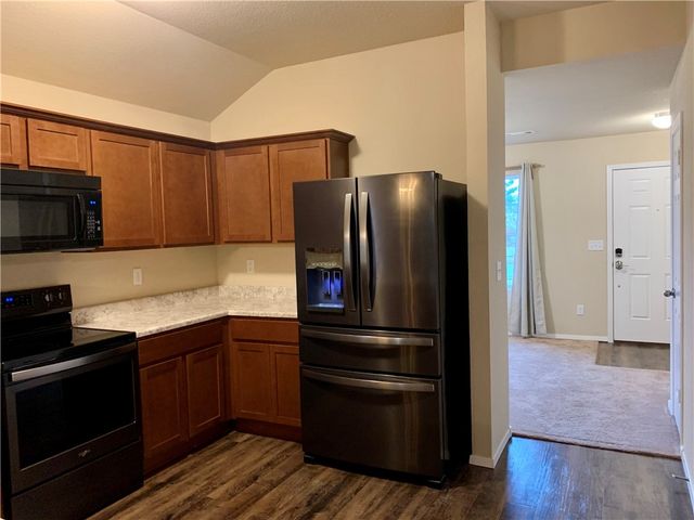 7851 Bridgegate Avenue, Springdale, AR 72762