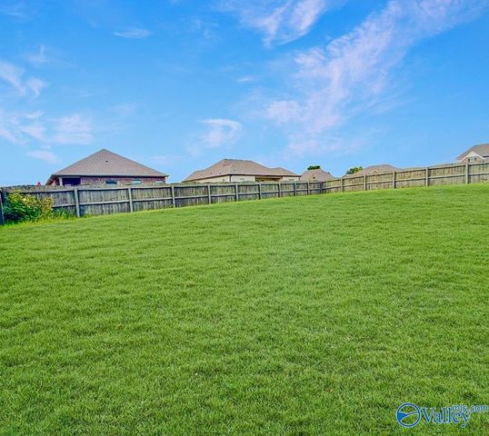 22584 Big Oak Drive, Athens, AL 35613