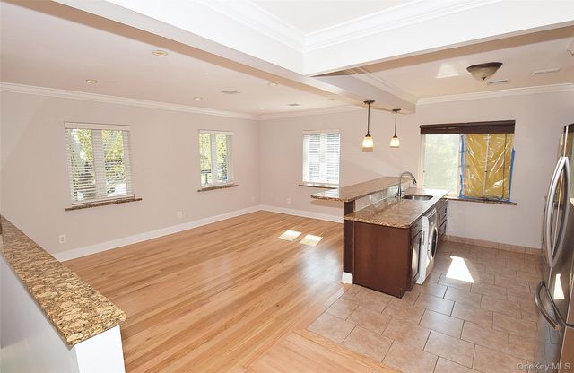 7376 197th Street, Fresh Meadows, NY 11366