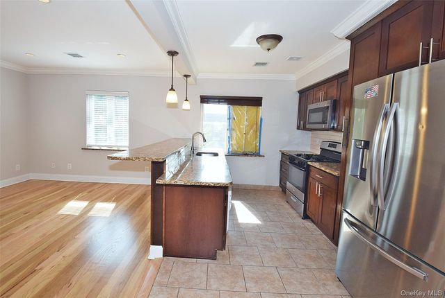 7376 197th Street, Fresh Meadows, NY 11366
