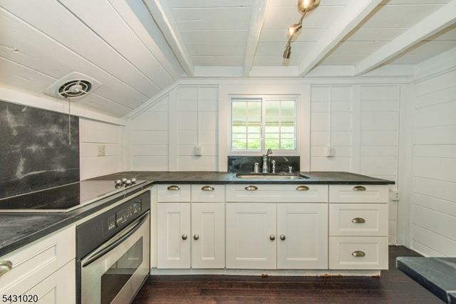 2 Cherry Tree Ln, Sparta Twp., NJ 07871