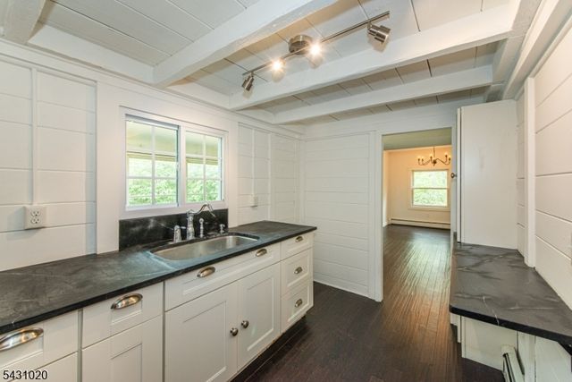 2 Cherry Tree Ln, Sparta Twp., NJ 07871