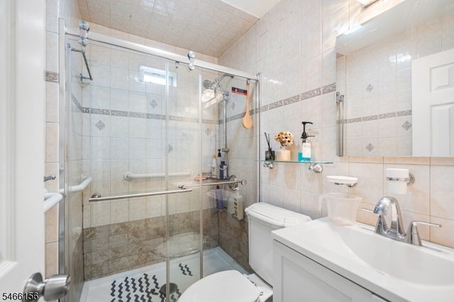 21 Center St, Belleville Twp., NJ 07109