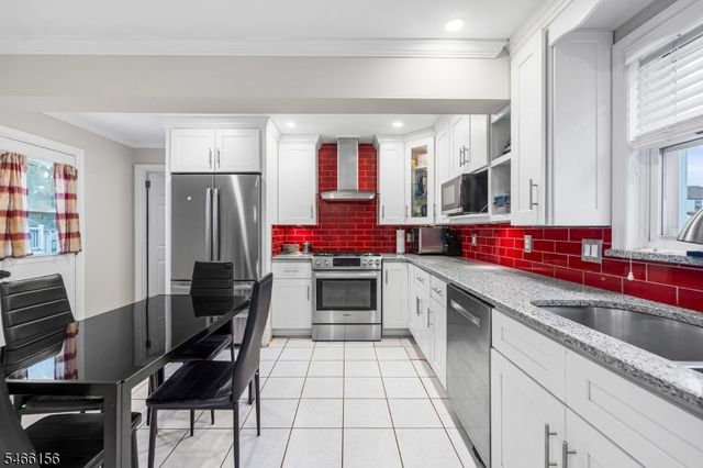 21 Center St, Belleville Twp., NJ 07109