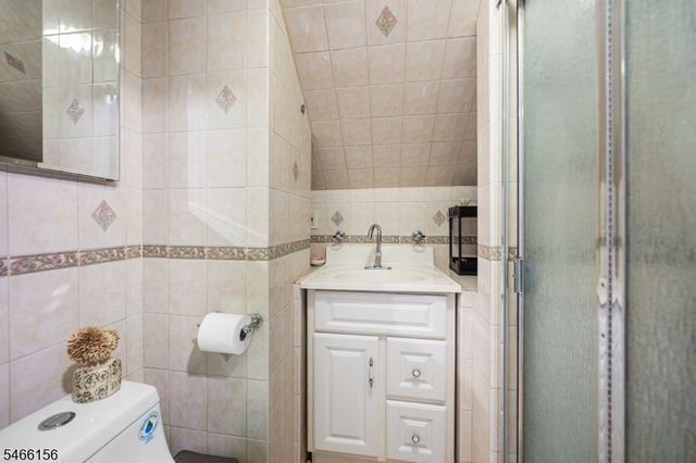 21 Center St, Belleville Twp., NJ 07109