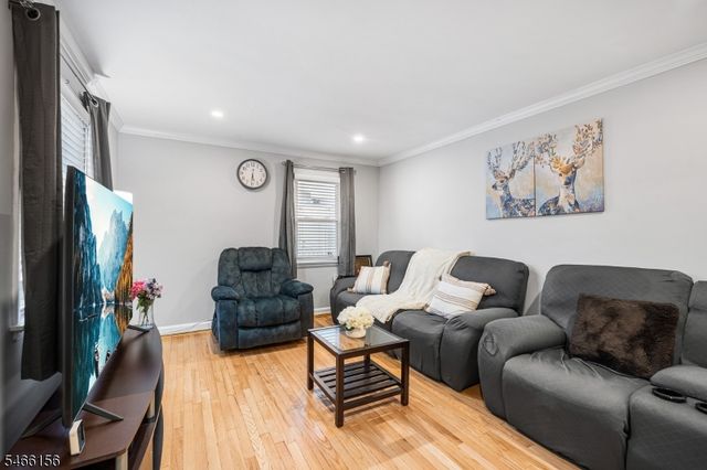 21 Center St, Belleville Twp., NJ 07109