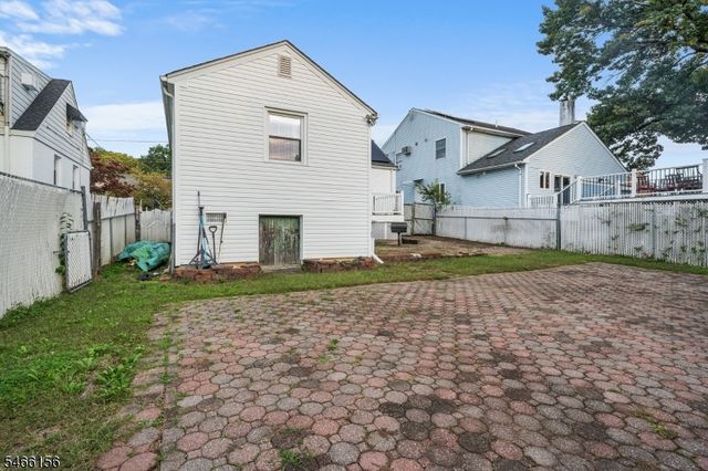 21 Center St, Belleville Twp., NJ 07109