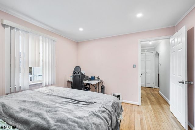 21 Center St, Belleville Twp., NJ 07109