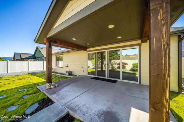 2247 N Sockeye DR, Post Falls, ID 83854