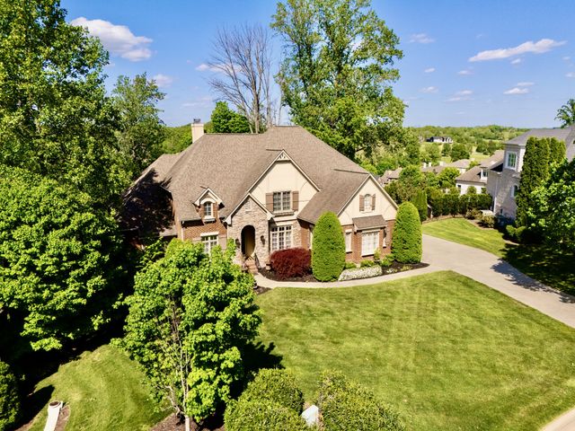 12 Medalist Ct, Brentwood, TN 37027