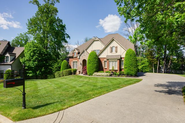 12 Medalist Ct, Brentwood, TN 37027