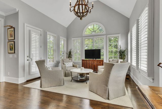 12 Medalist Ct, Brentwood, TN 37027