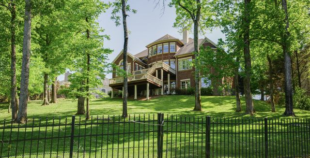 12 Medalist Ct, Brentwood, TN 37027