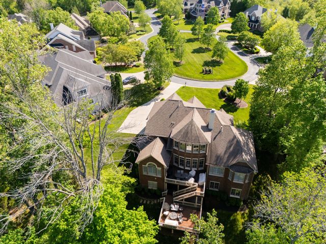 12 Medalist Ct, Brentwood, TN 37027