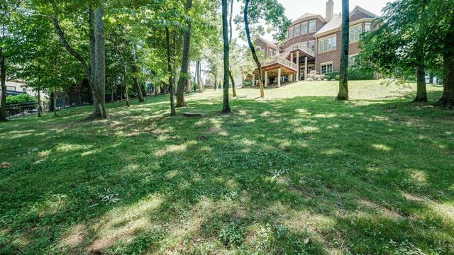 12 Medalist Ct, Brentwood, TN 37027