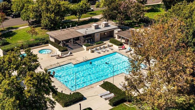 24 Whitecloud, Irvine, CA 92614