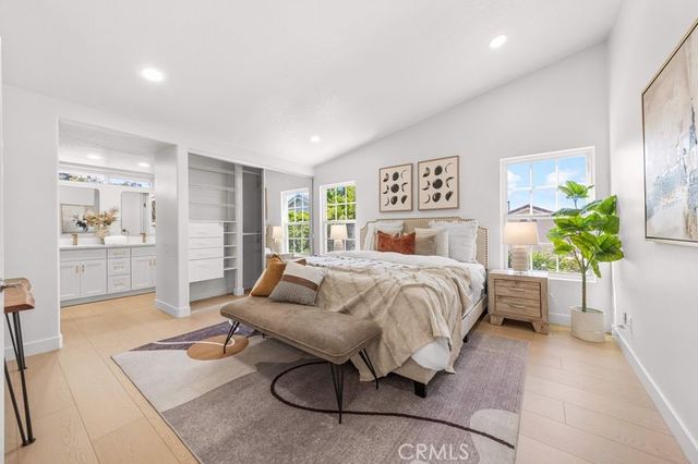 24 Whitecloud, Irvine, CA 92614