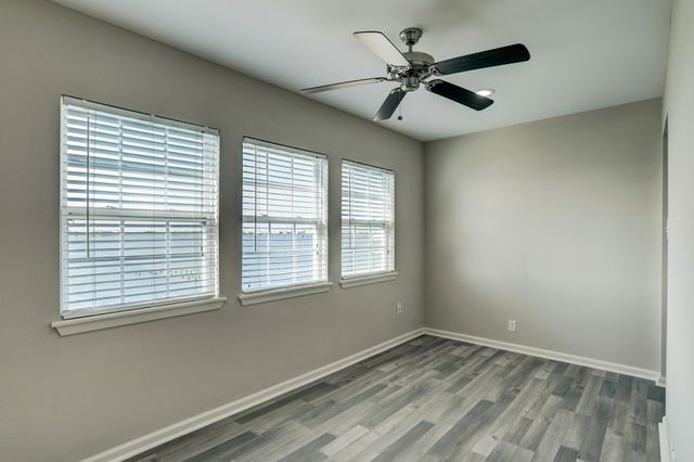 9814 Airways Lane, Galveston, TX 77554