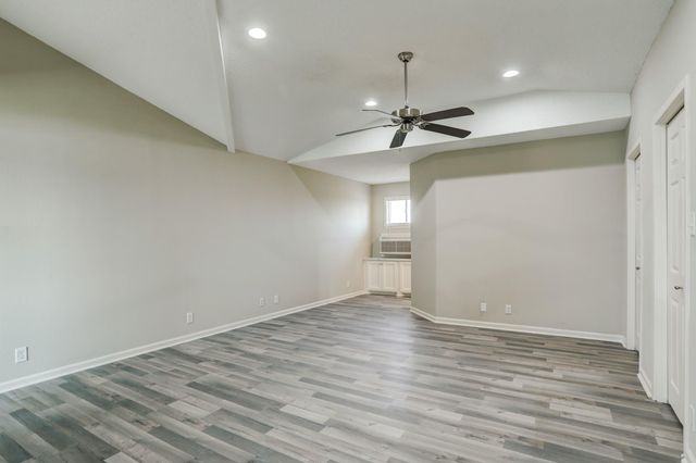 9814 Airways Lane, Galveston, TX 77554