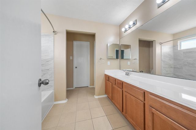 17211 Osprey Landing Drive, Hockley, TX 77447