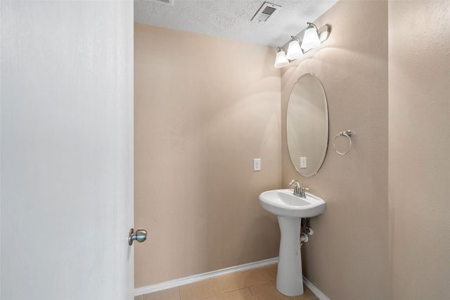 17211 Osprey Landing Drive, Hockley, TX 77447