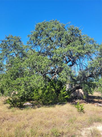 628 Bonita DR, Blanco, TX 78606