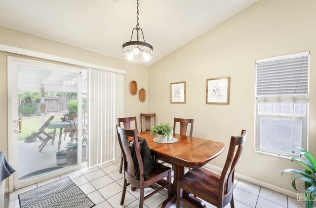 3514 Southpass Drive, Bakersfield, CA 93312