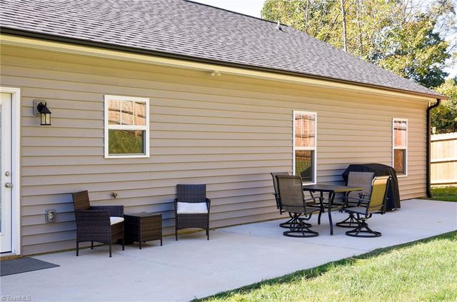 5673 Styers Ferry Road, Clemmons, NC 27012