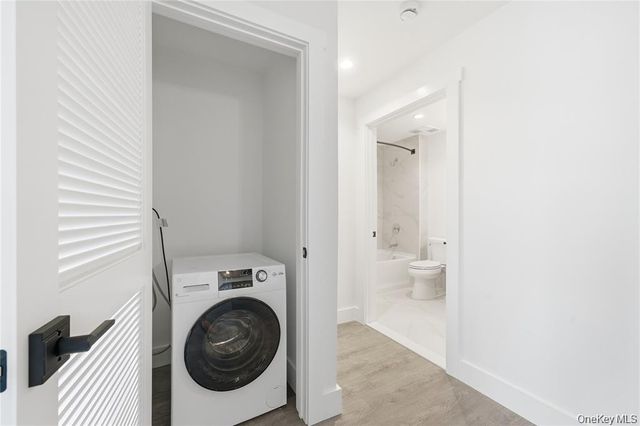 180 Deer Park Avenue 209, Babylon, NY 11702