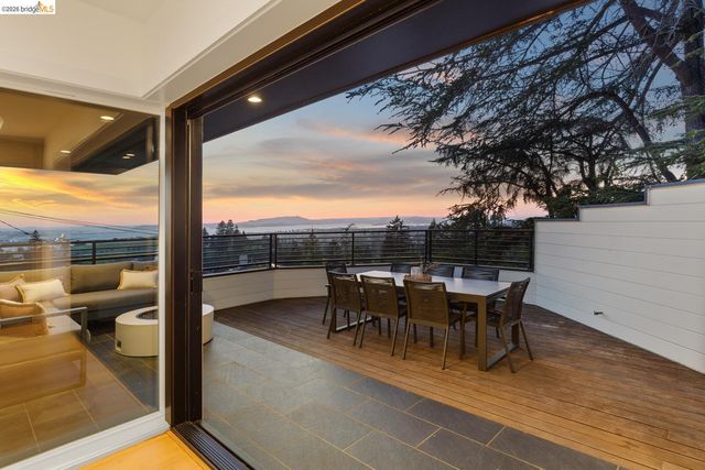 71 Sonia St, Oakland, CA 94618