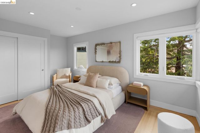 71 Sonia St, Oakland, CA 94618