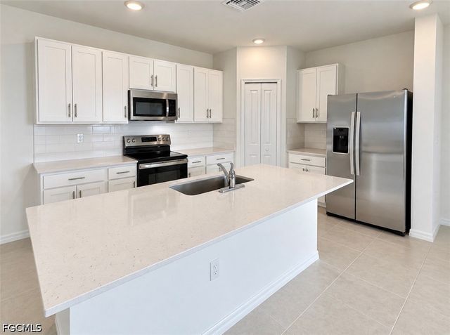16048 Palos Verdes ST, Punta Gorda, FL 33982