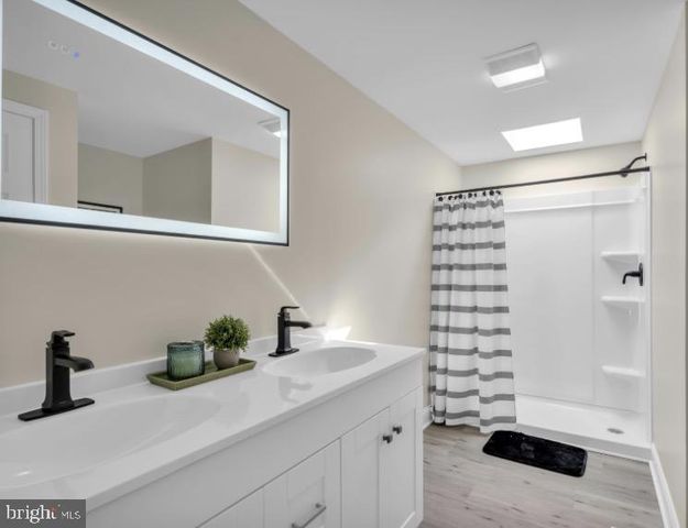 1230 WINSLOW RD, Williamstown, NJ 08094