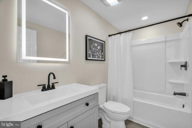 1230 WINSLOW RD, Williamstown, NJ 08094