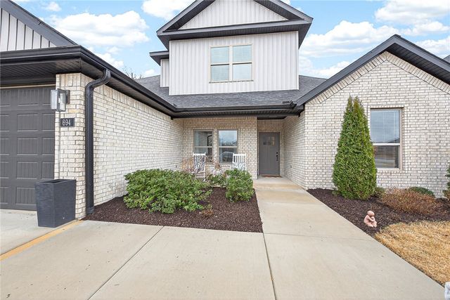 694 N Phoenix Road, Fayetteville, AR 72704