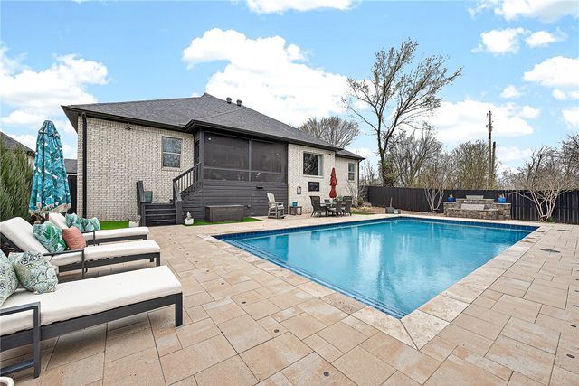 694 N Phoenix Road, Fayetteville, AR 72704