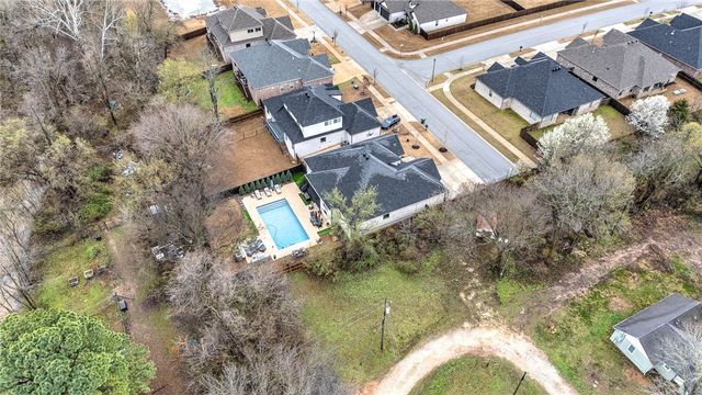 694 N Phoenix Road, Fayetteville, AR 72704