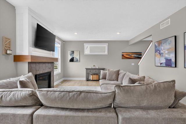 6688 Arlene Drive, Hudsonville, MI 49426