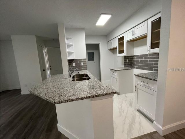 232 AFTON SQUARE 112, Altamonte Springs, FL 32714