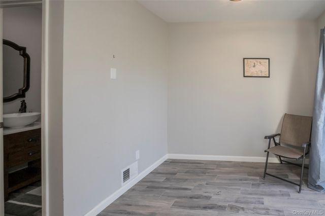 142 Villagegreen Court, Warwick, NY 10990