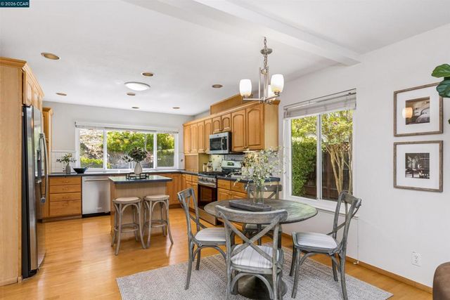 2428 Dapplegray Ln, Walnut Creek, CA 94596