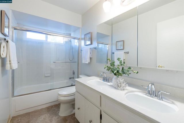 2428 Dapplegray Ln, Walnut Creek, CA 94596
