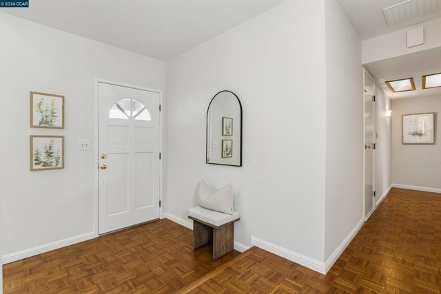 2428 Dapplegray Ln, Walnut Creek, CA 94596