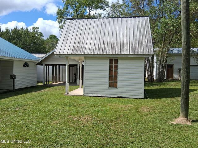 8133 Leake Street, Bay Saint Louis, MS 39520