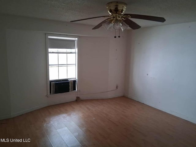 8133 Leake Street, Bay Saint Louis, MS 39520