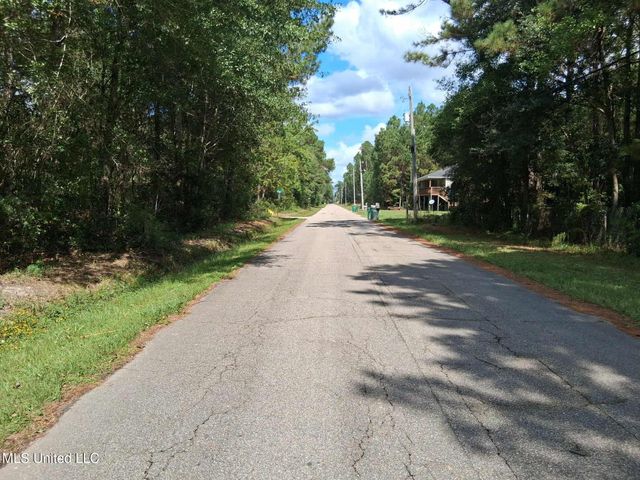 8133 Leake Street, Bay Saint Louis, MS 39520