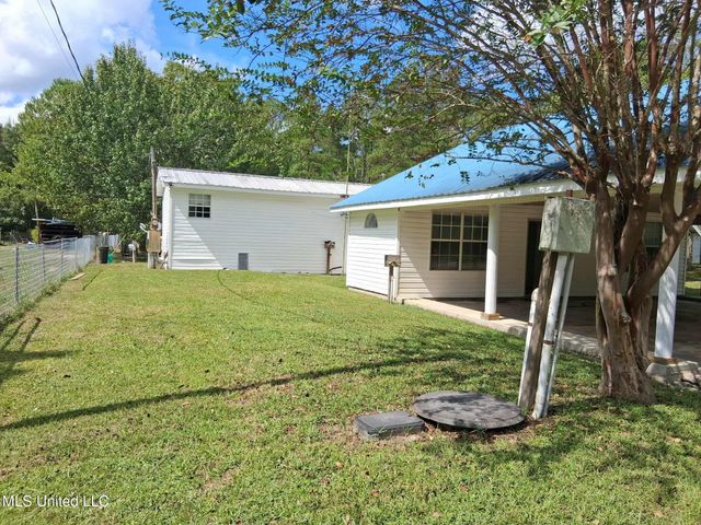8133 Leake Street, Bay Saint Louis, MS 39520