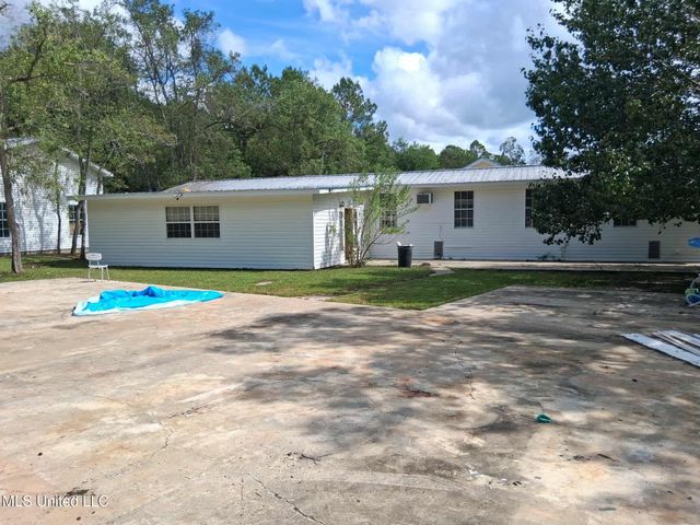 8133 Leake Street, Bay Saint Louis, MS 39520