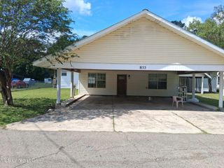 8133 Leake Street, Bay Saint Louis, MS 39520