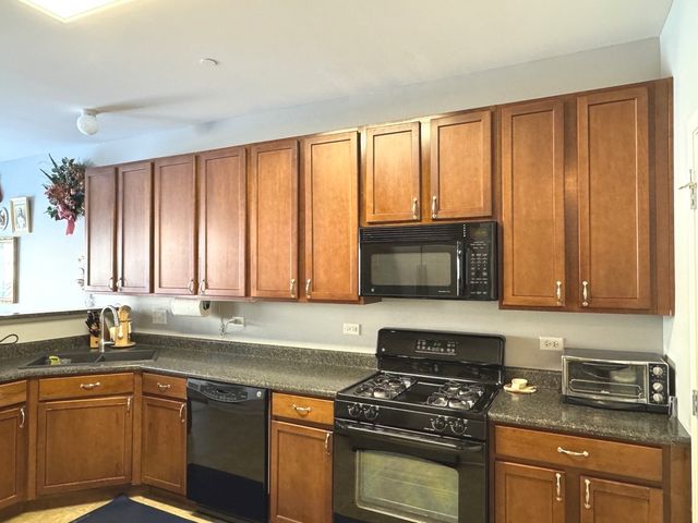 10037 Cummings Street 503, Huntley, IL 60142